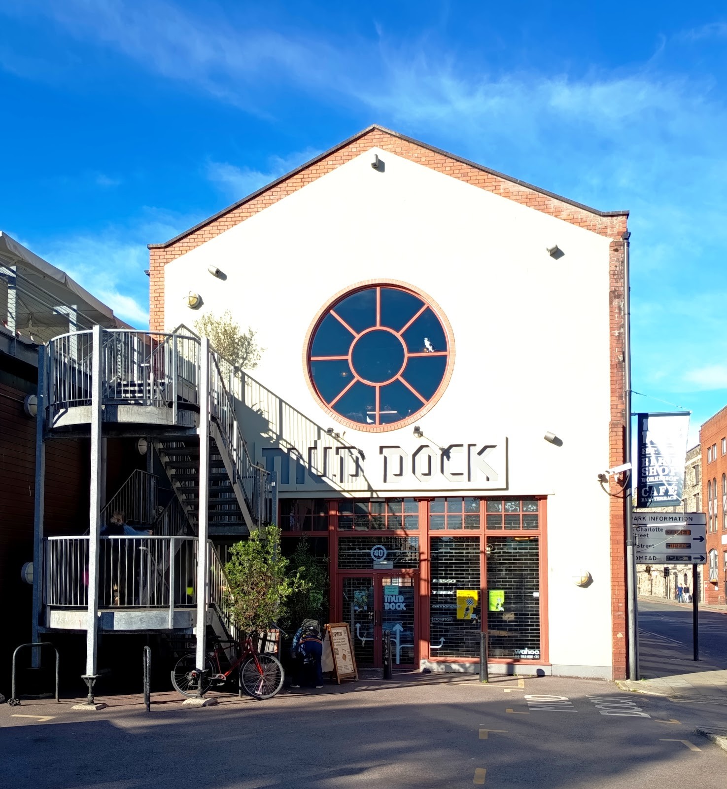 Mud Dock Café: the place