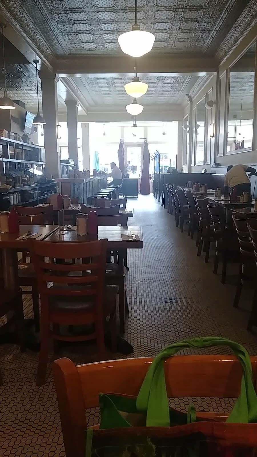 the DINER: the place