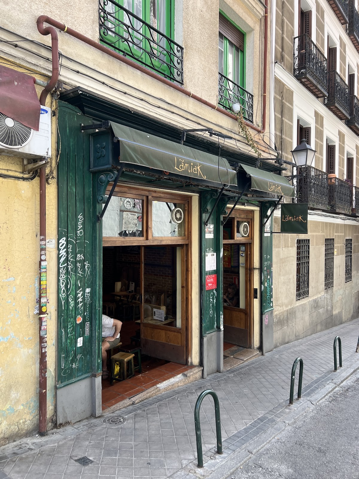 Lamiak de la Rosa: the place