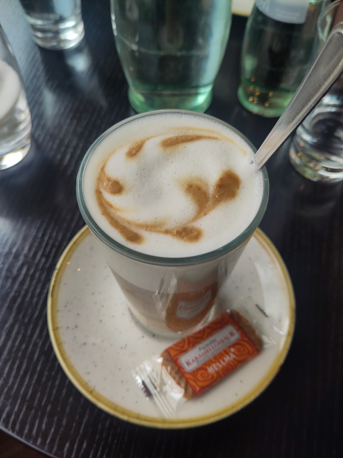 Life Deli: food & drinks
