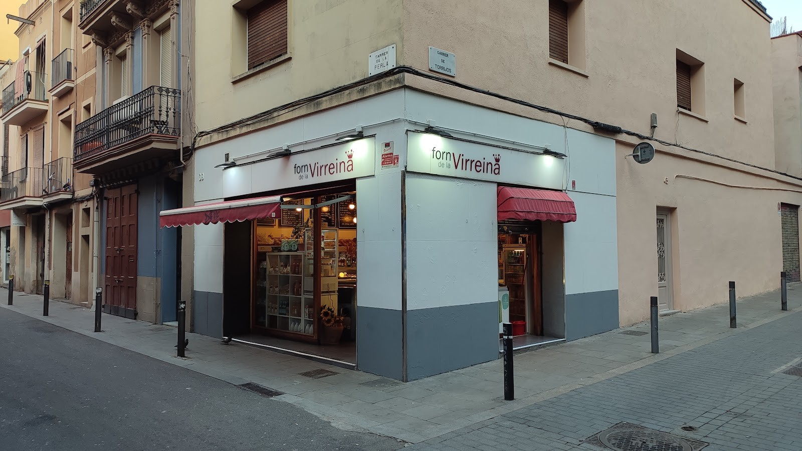 Forn De Pa La Virreina: the place