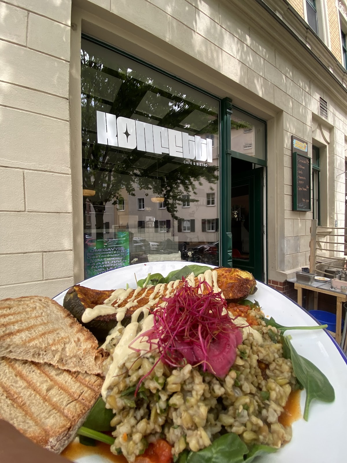 Konfetti - Café und Bistro: food & drinks