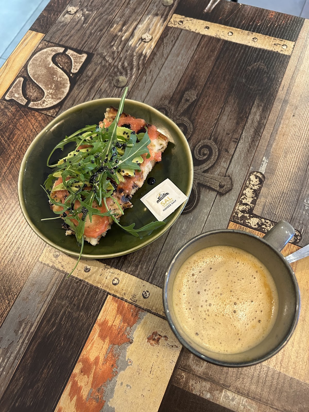 Fronda Café: food & drinks