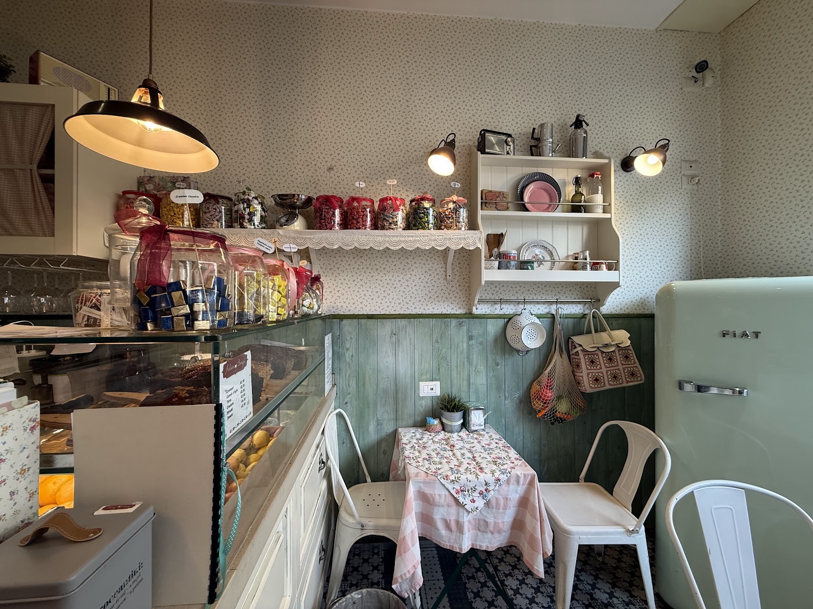 Bar Antico Borgo: the place