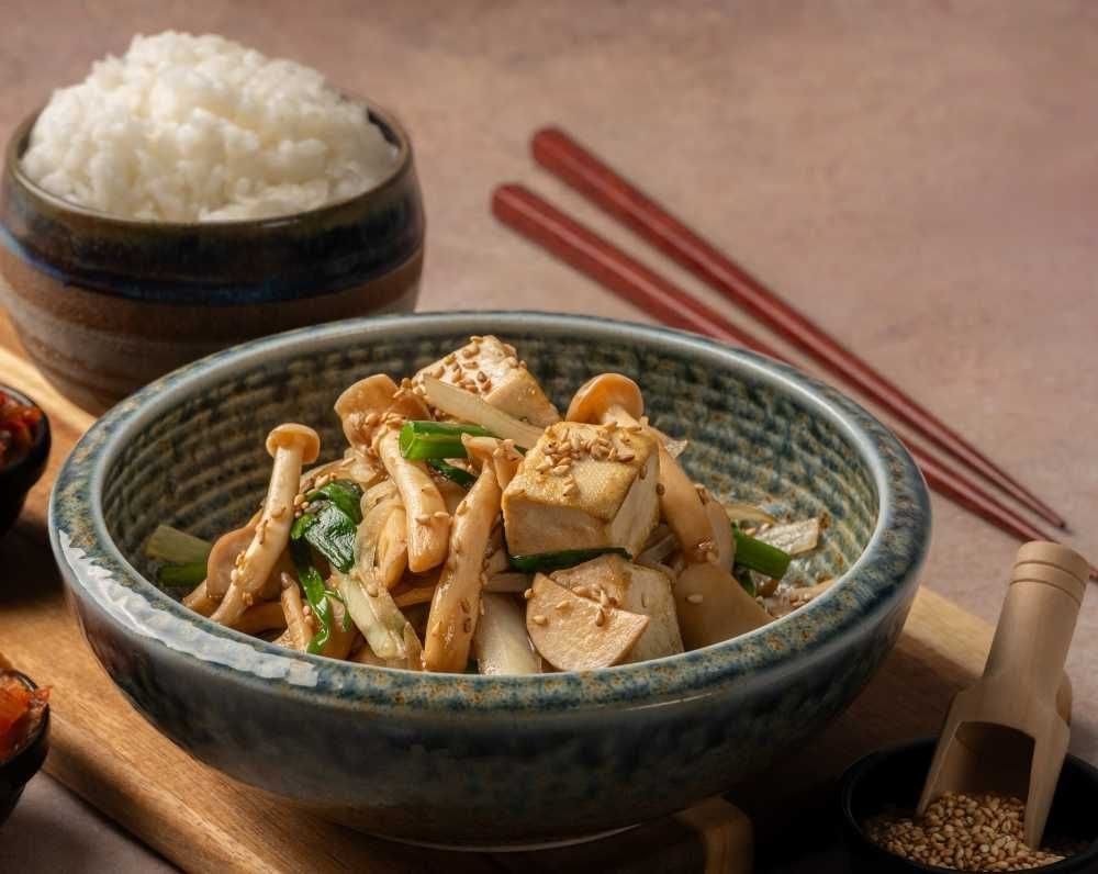 Kimchi Nom Nom (Delivery & Catering ONLY): food & drinks