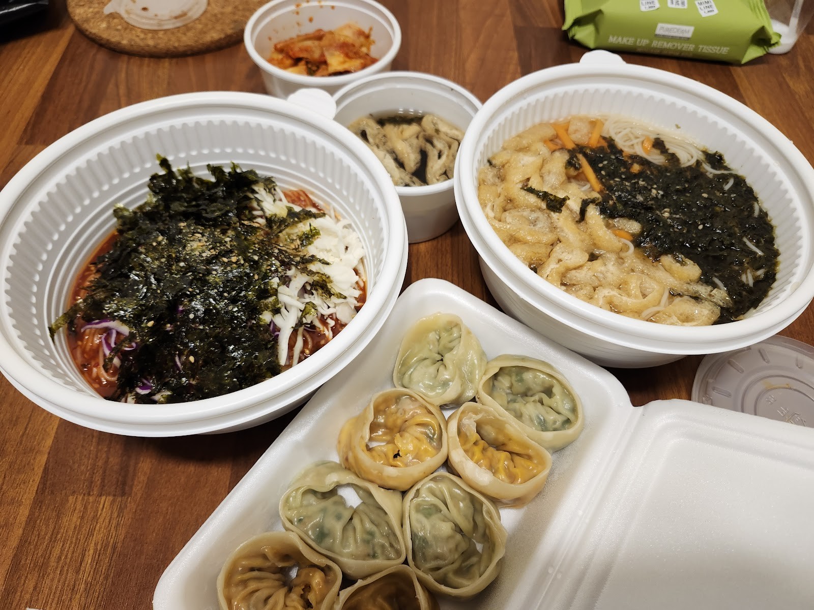 Daom Noodle 다옴국수: food & drinks
