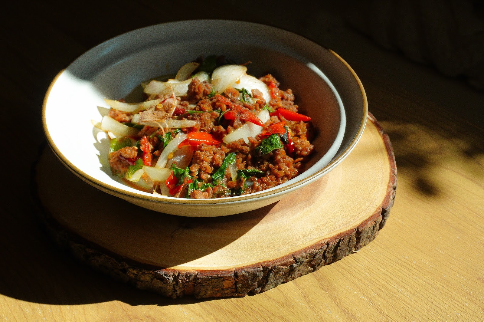 Kem-Kon Charoennakhon (เข้ม-ข้น เจริญนคร) 100% Vegan: food & drinks