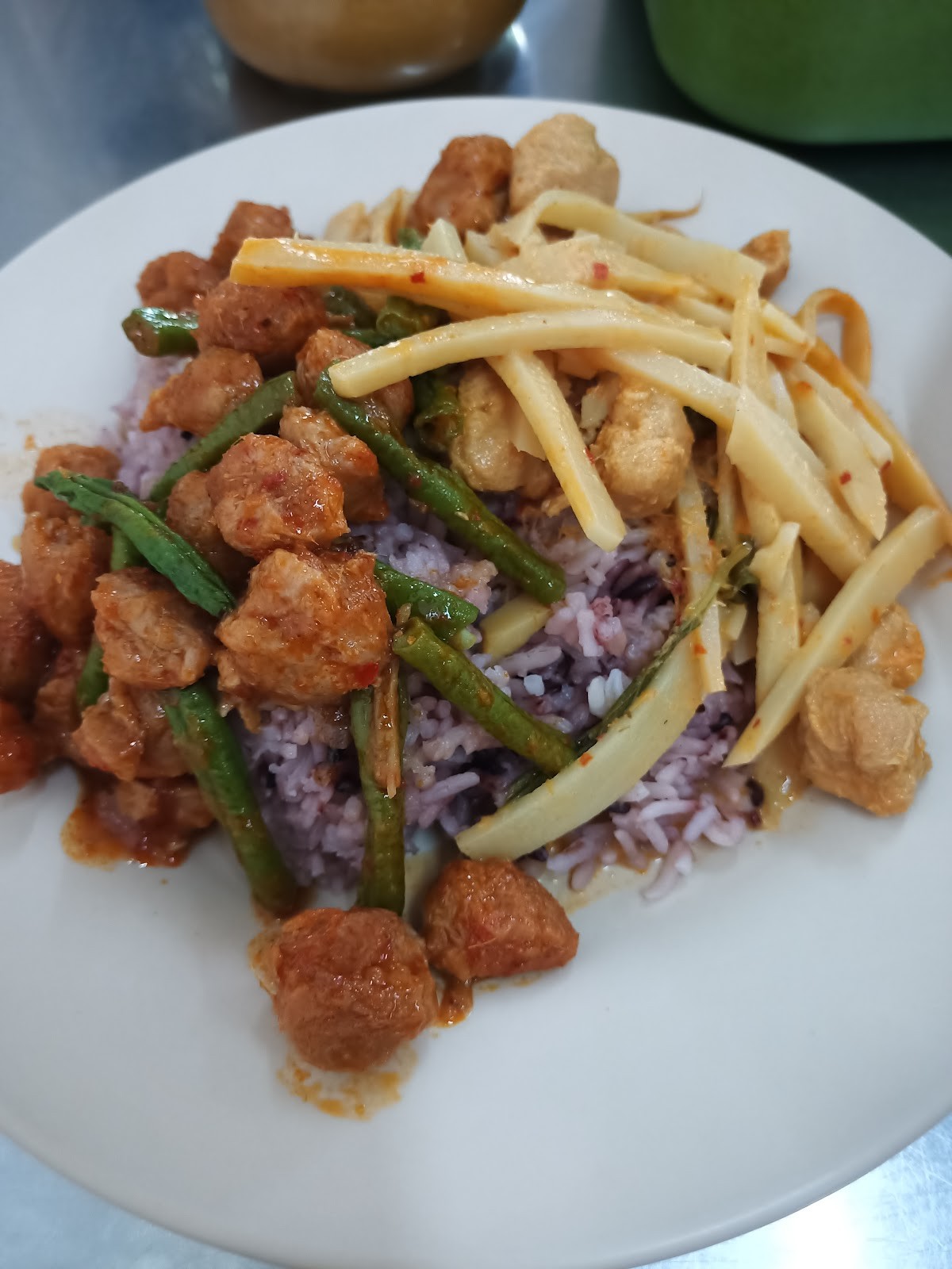 Vegetarian Healthy Food Restaurant: food & drinks