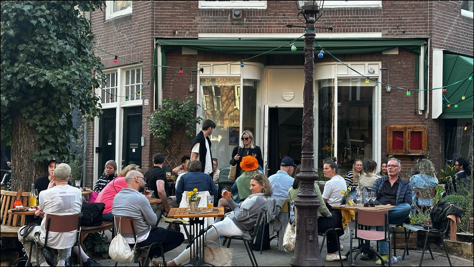 Café Conrad: the place