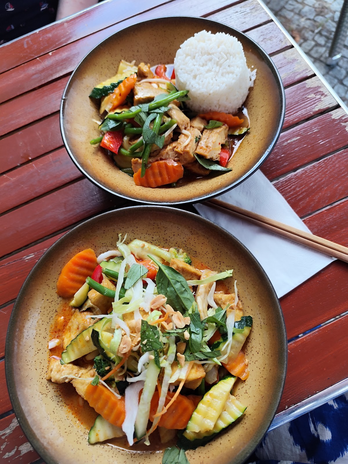 Savory Chay: food & drinks