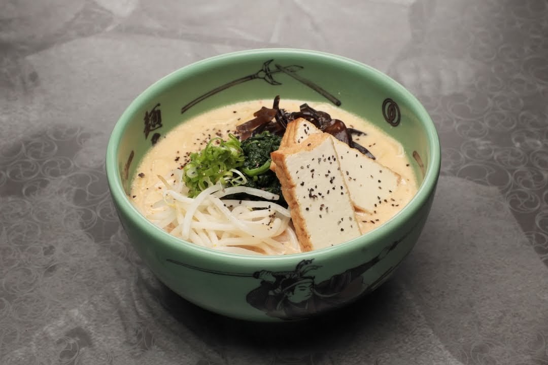 Menya Muso Tsukemen & Ramen (Belltown): food & drinks