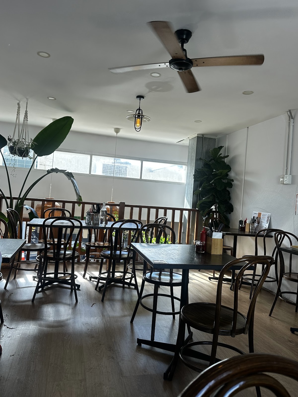 Saigon Alley Yarraville: the place