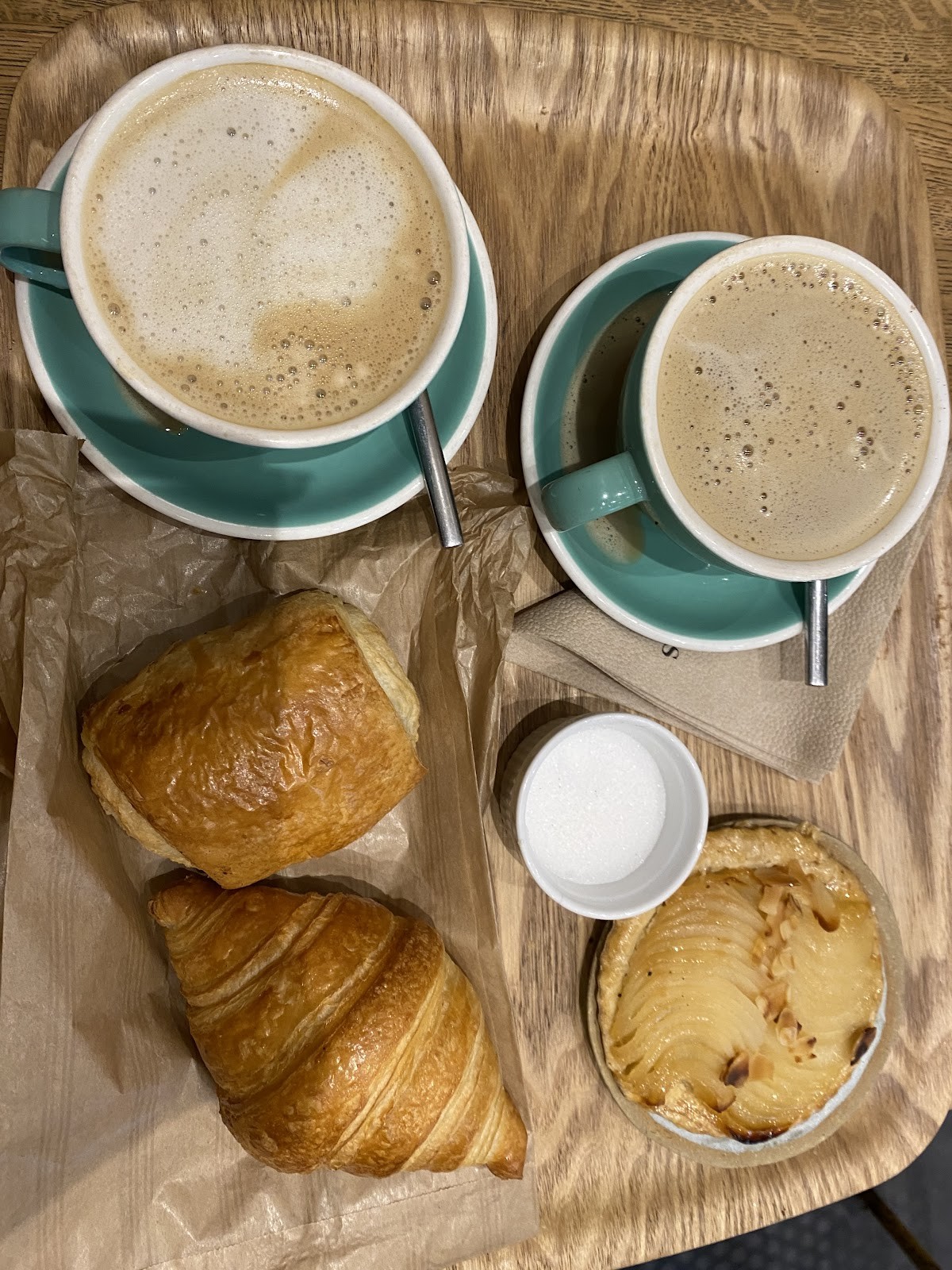 Land&Monkeys Roquette: food & drinks