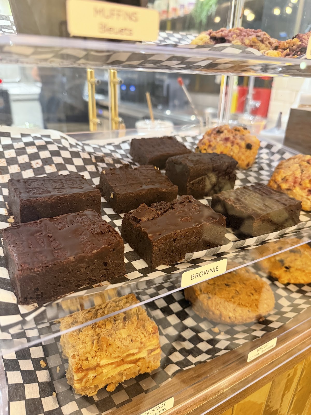 Crux Comptoir Griffintown - Coffee - juice bar - smoothies - açaì: food & drinks
