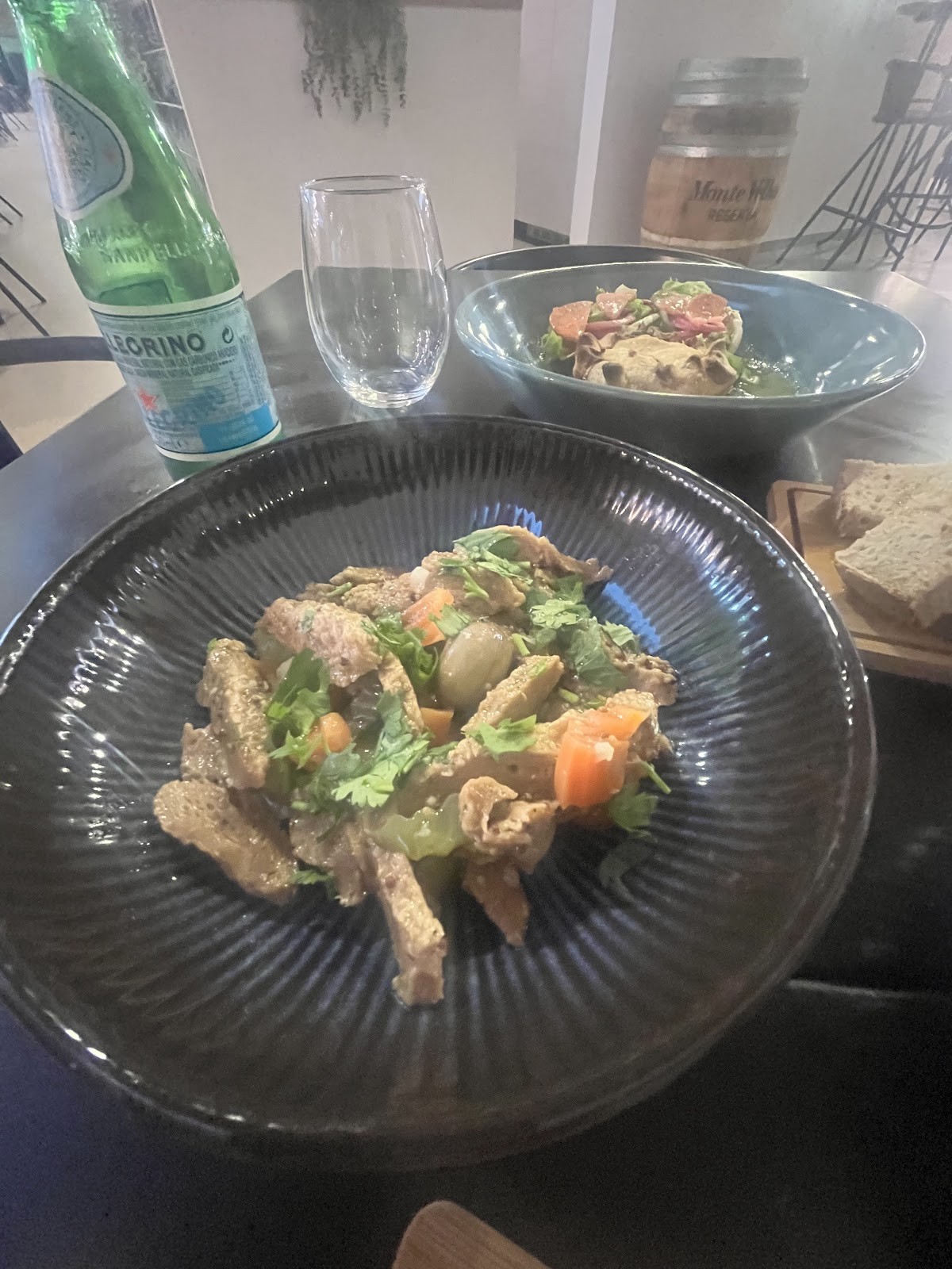 Gupi Vegan Pastry: food & drinks