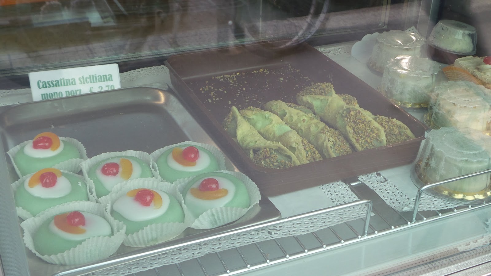 Lulù Gelato +: food & drinks