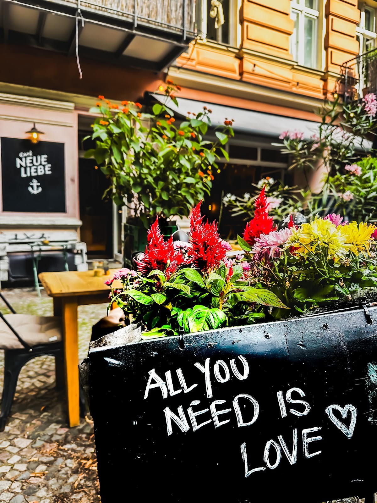 Cafe Neue Liebe: the place