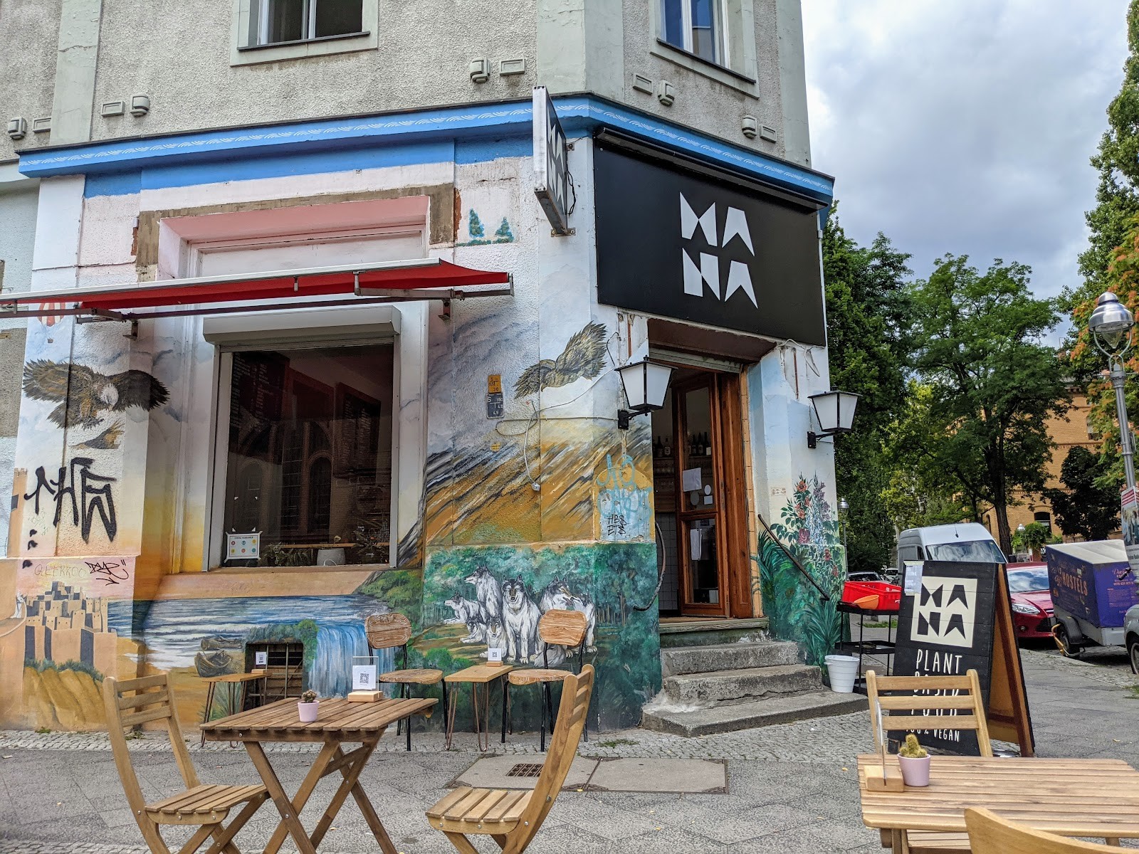 MANA Food Moabit: the place
