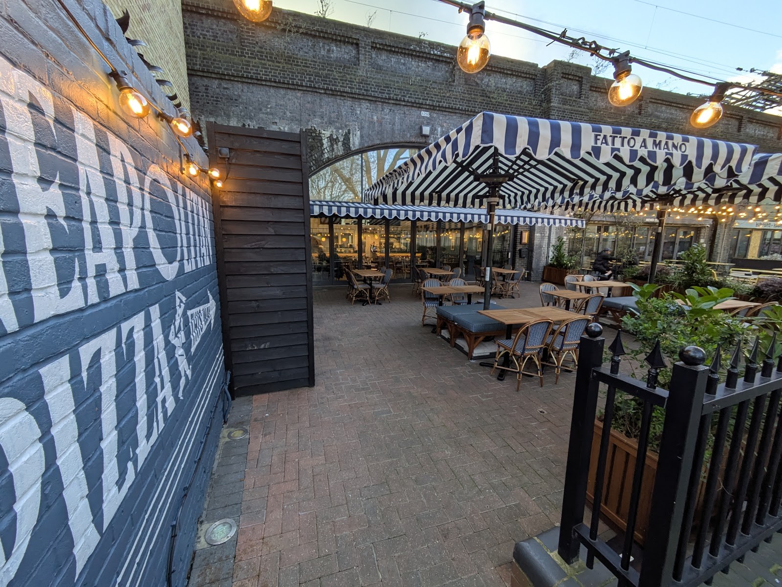 Fatto a Mano Bethnal Green: the place