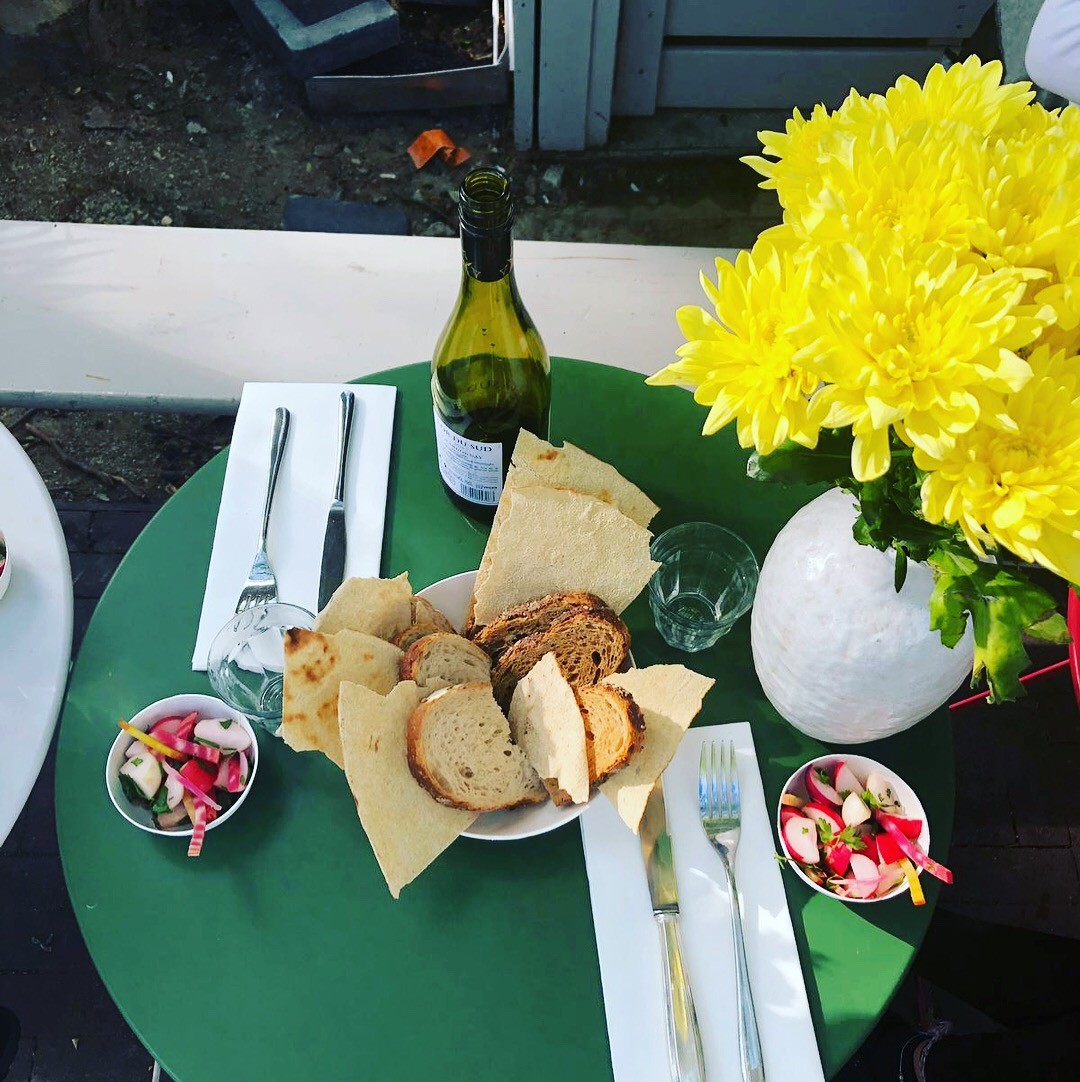 Mr. Blou I Love You: food & drinks