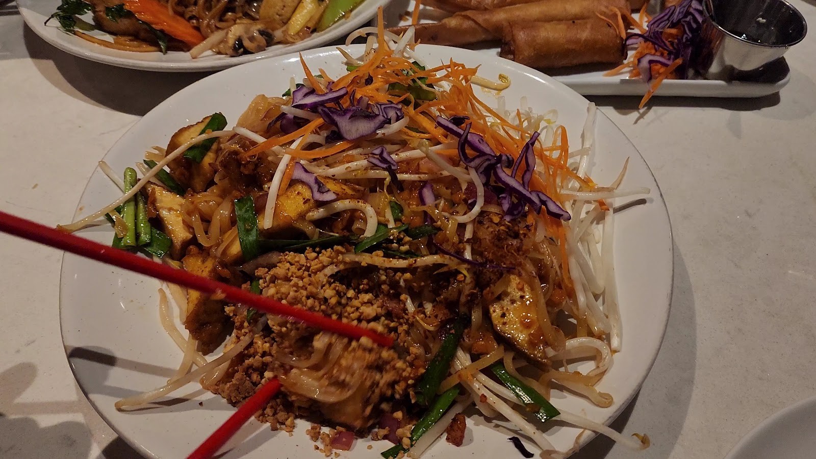 Araya's Place: food & drinks