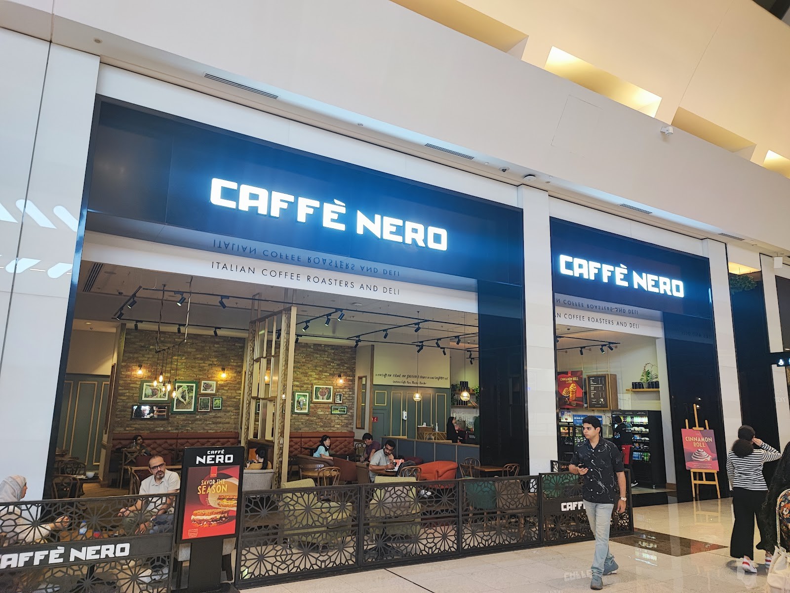 Caffè Nero - Dubai Mall: the place