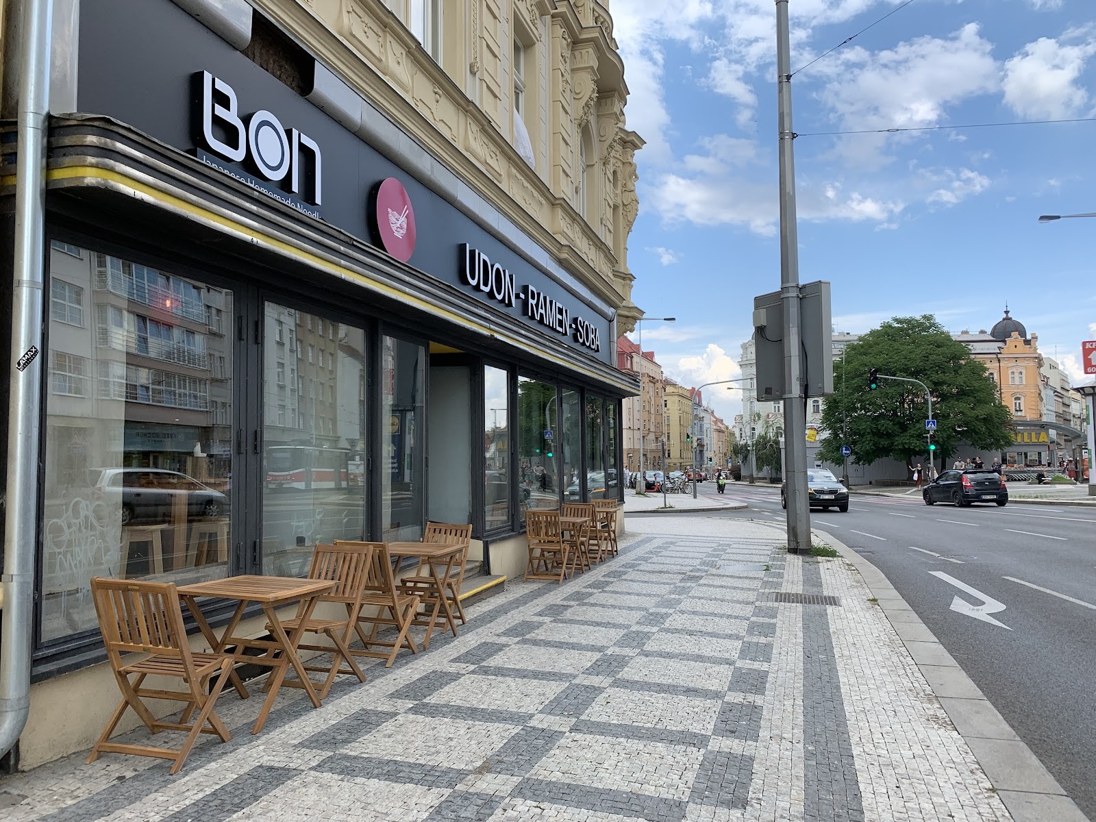 BON Fresh Ramen & Soba: the place