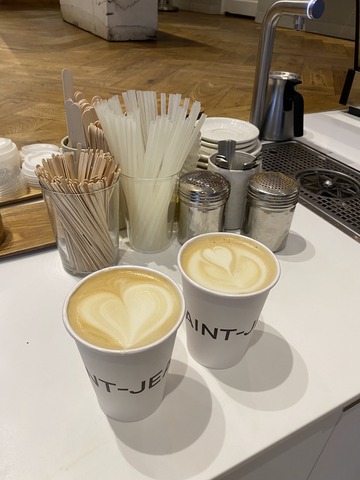 SAINT-JEAN Bakery: food & drinks