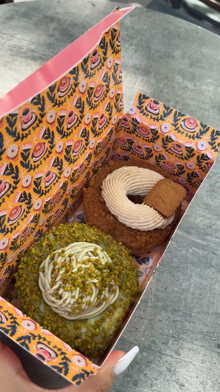 Brammibal's Donuts: food & drinks