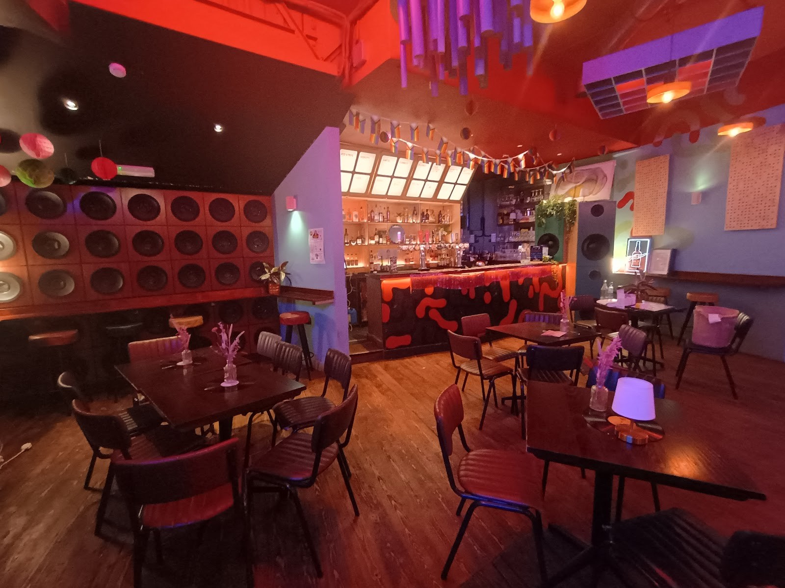 Dead Wax Social: the place