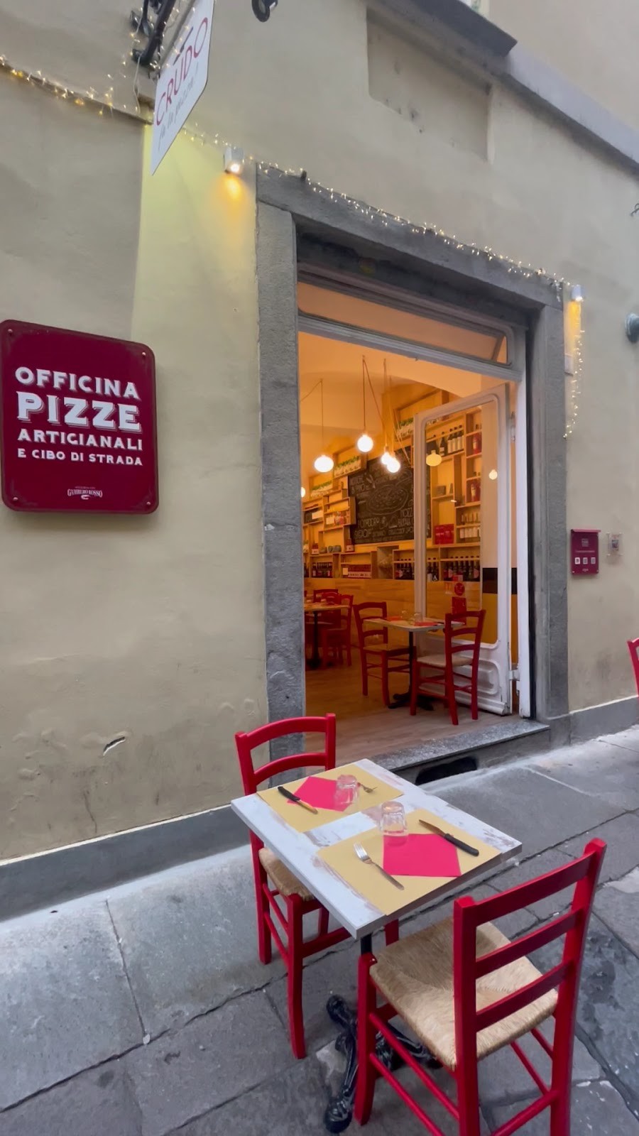 La Cruda Pizza: the place