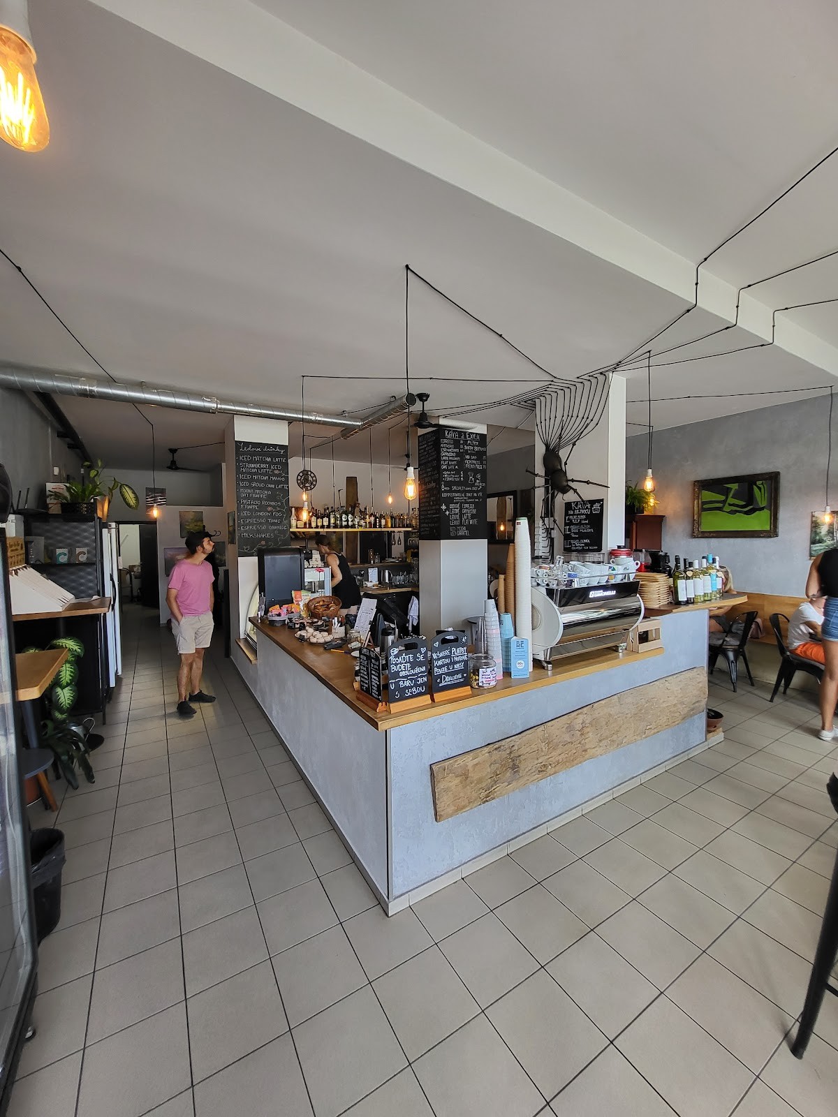 Cafe in Exile: the place