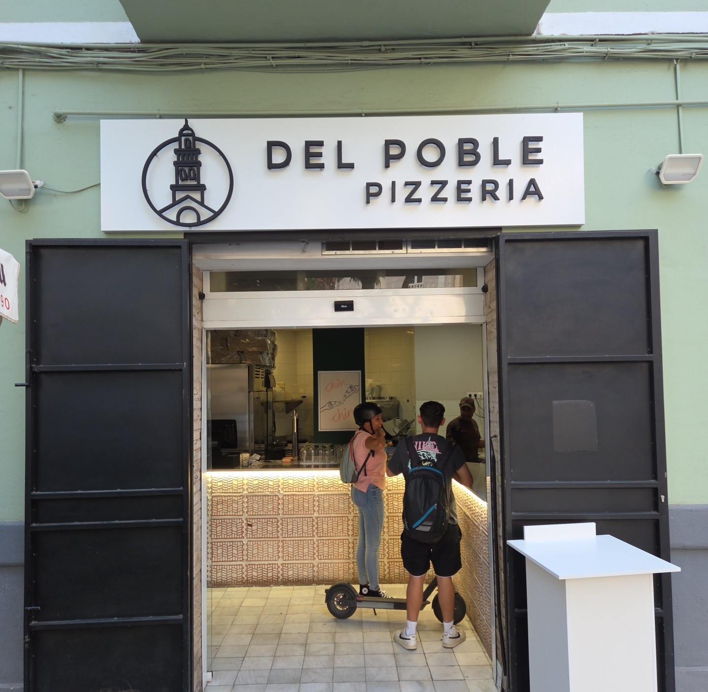 Del Poble Pizzería Ruzafa: the place