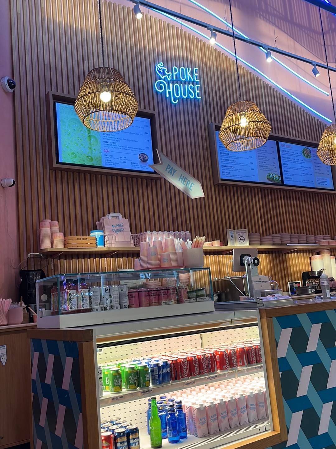 Poke House - La Maquinista: the place