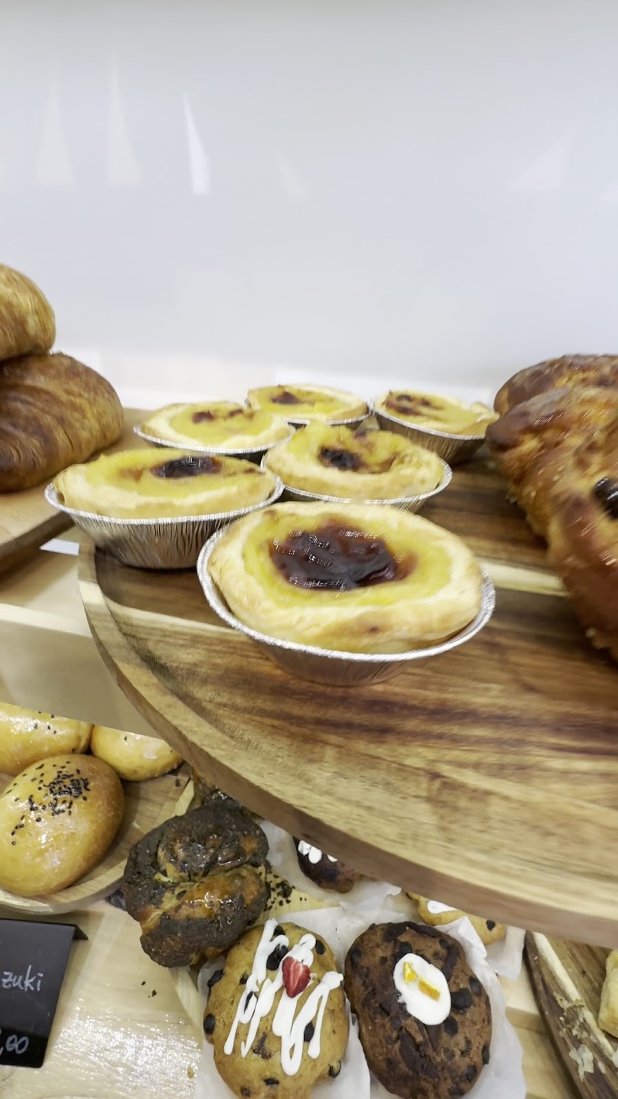 Moko Vegan Bakery: food & drinks