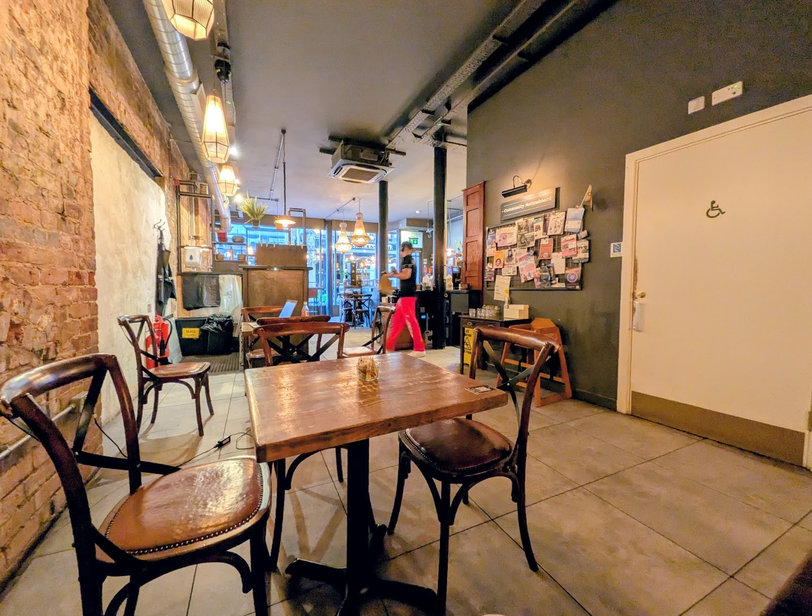 200 Degrees Coffee Shop: the place