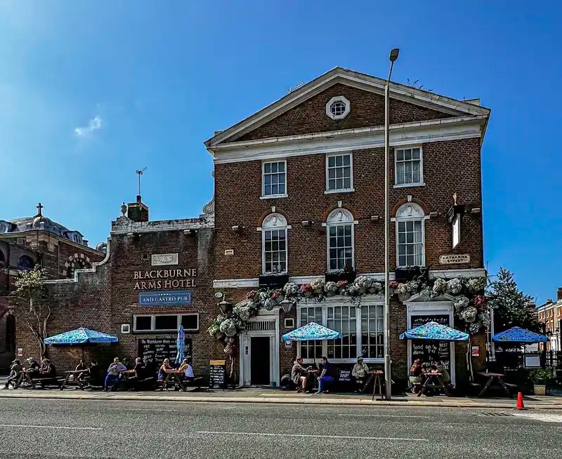 The Blackburne Pub & Eatery - Catharine St: the place