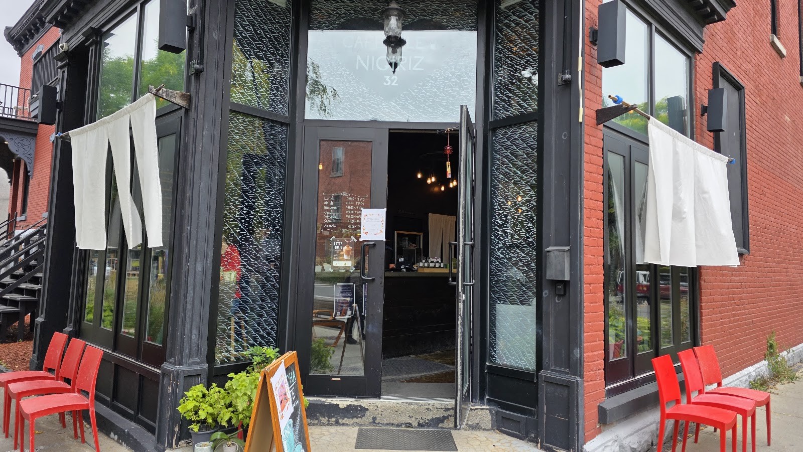 Cafe Le Nigiriz: the place