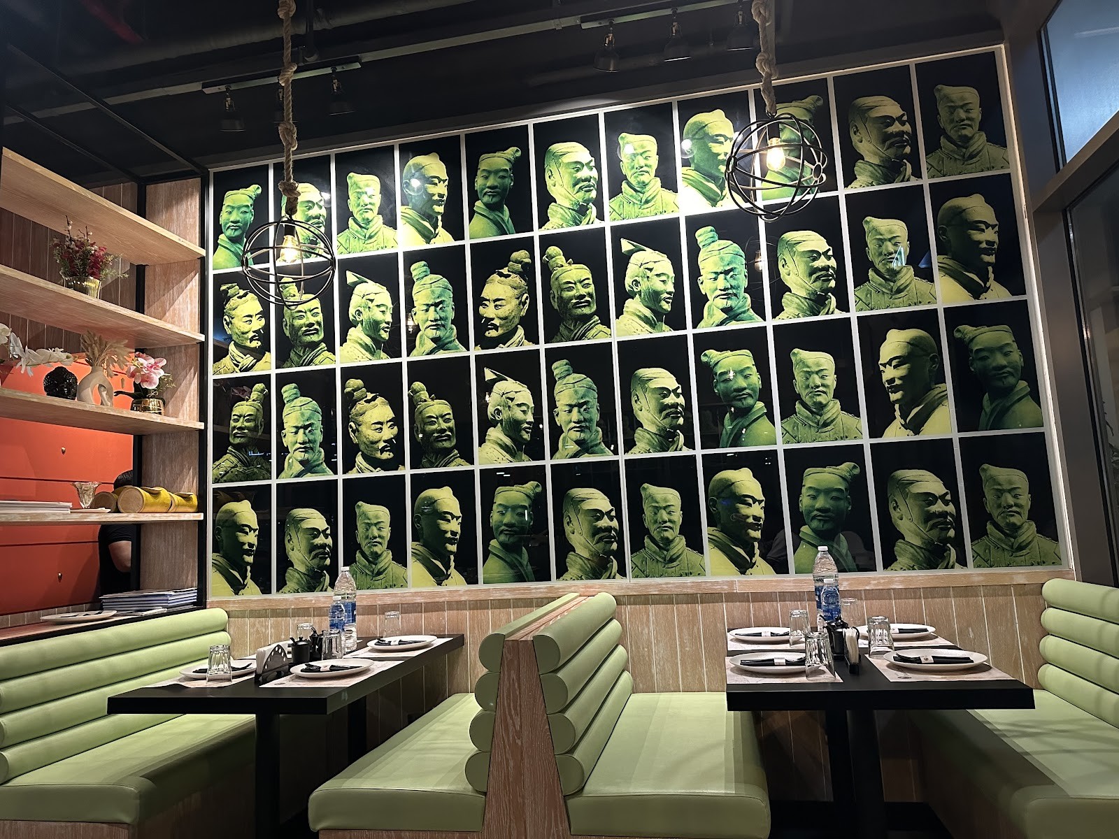 China Bistro Business Bay: the place