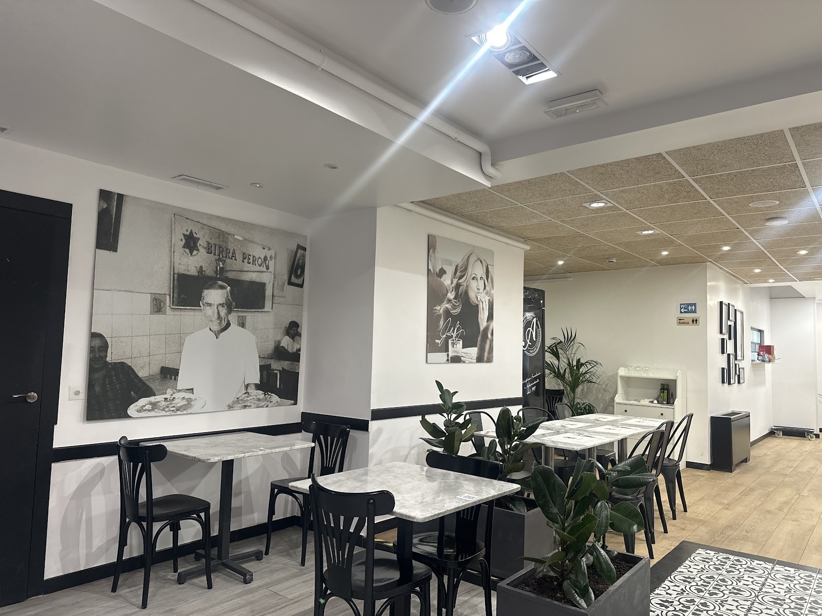 L' Antica Pizzeria Da Michele - Barcelona: the place