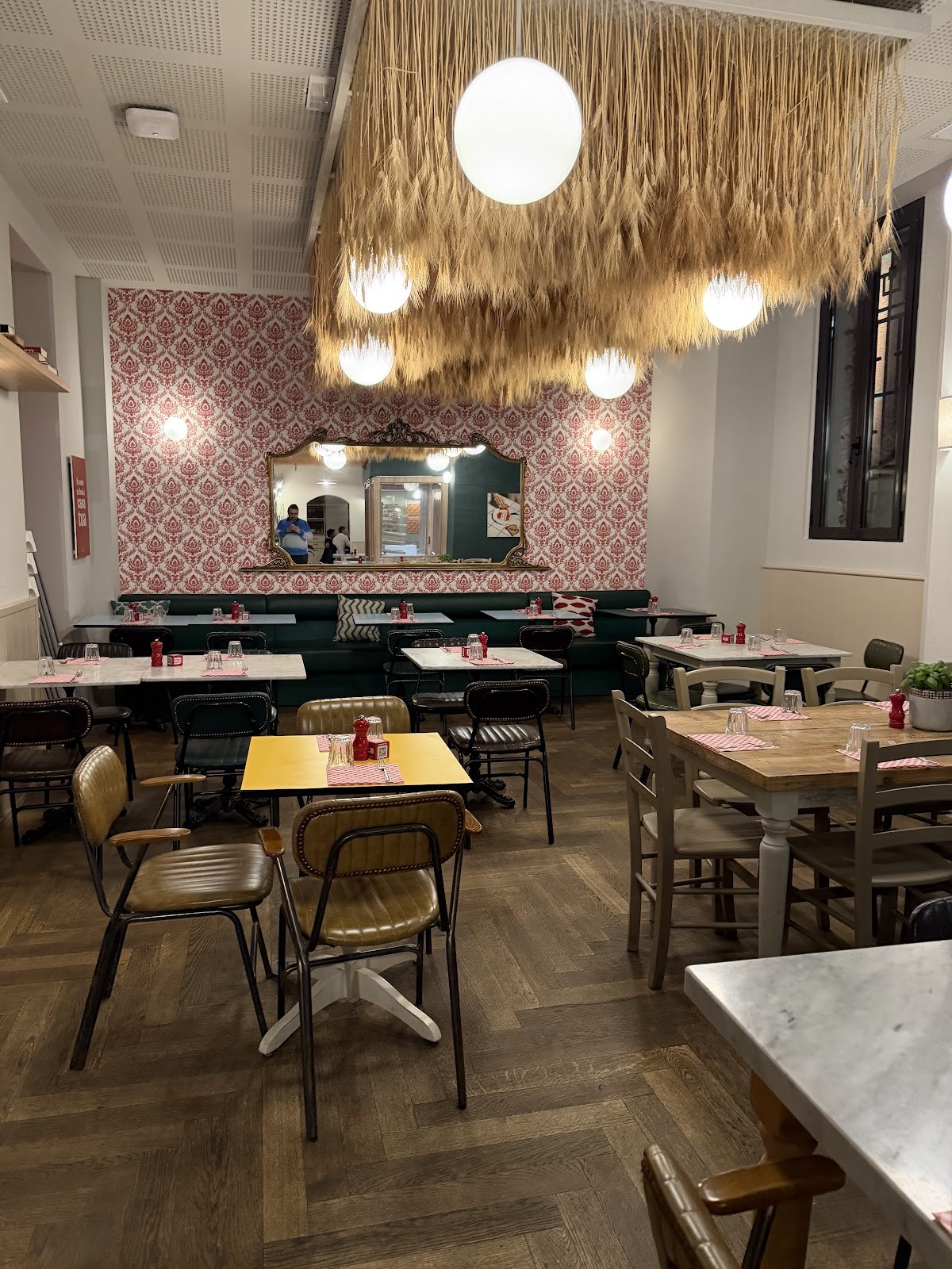Miscusi - Milano Centrale: the place