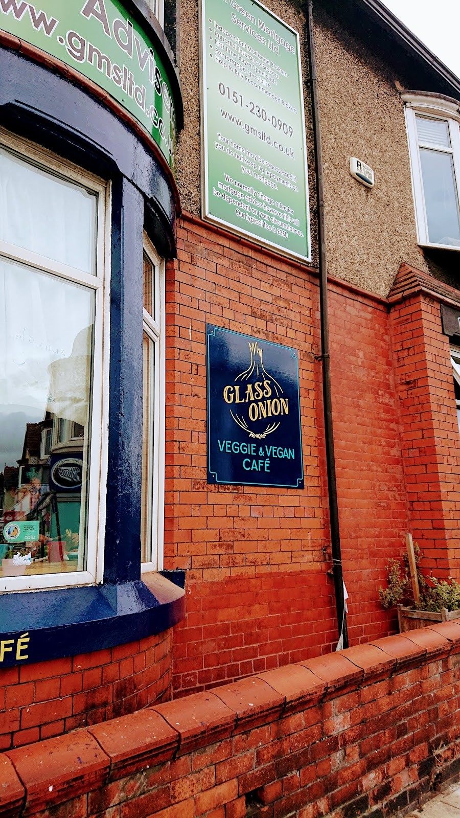 Glass Onion: the place