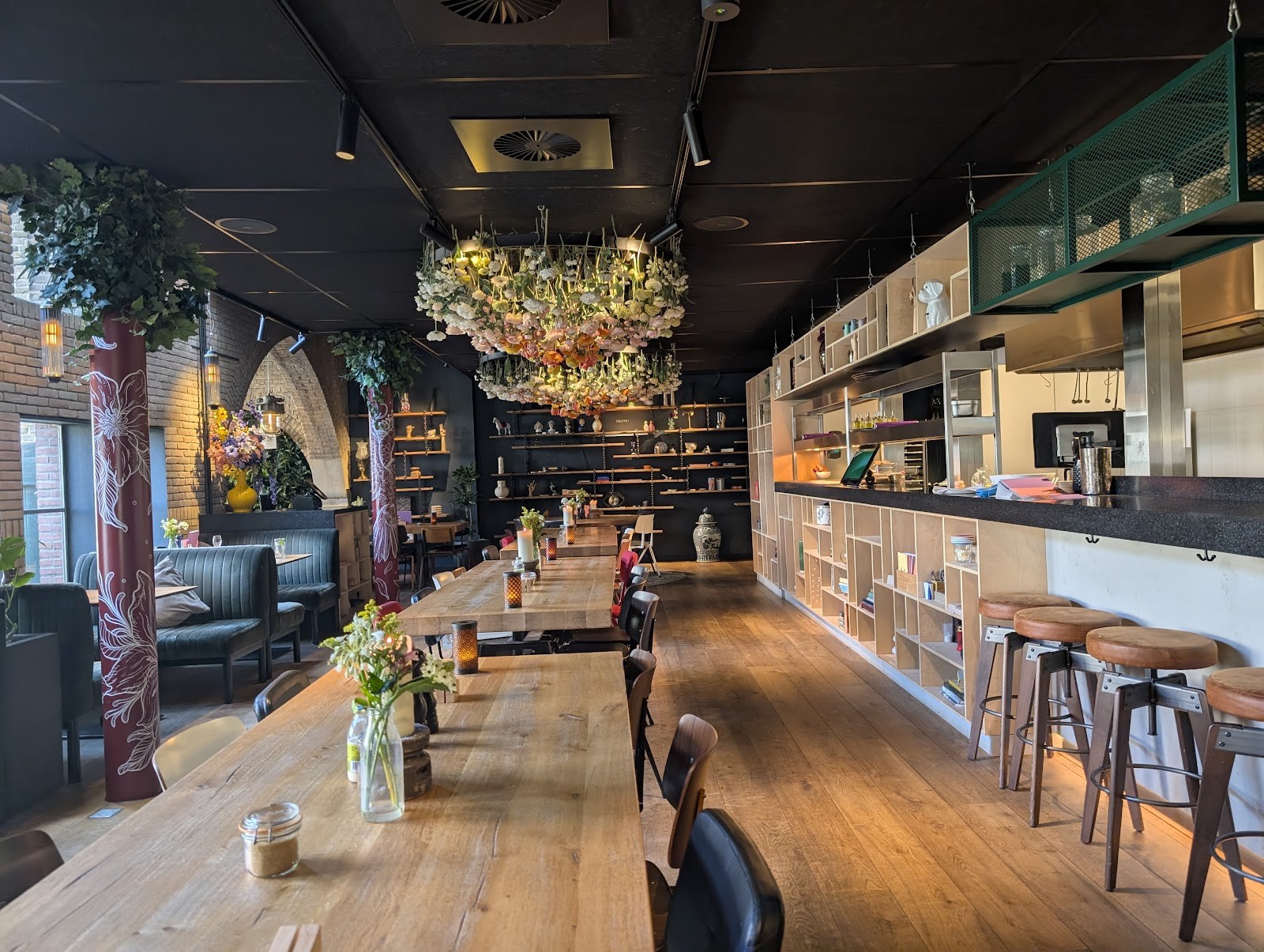 Bunk Restaurant Amsterdam: the place