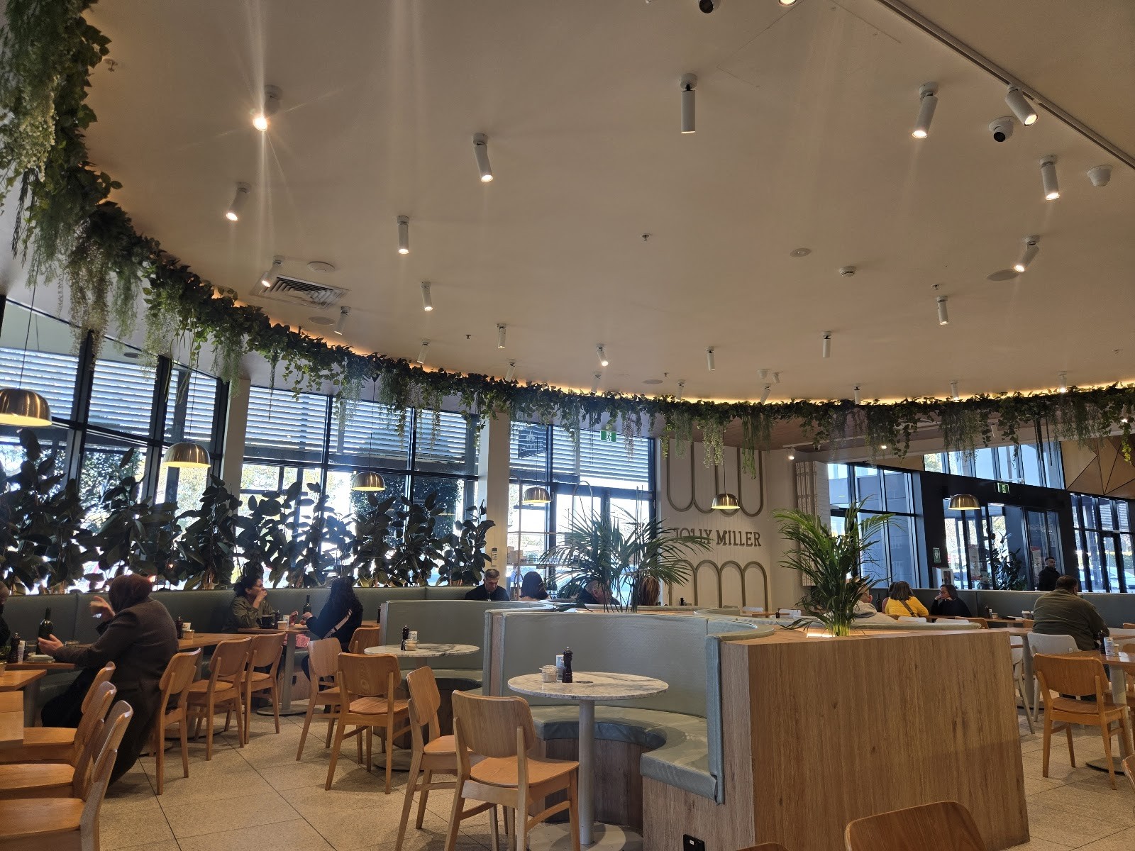 The Jolly Miller (Roxburgh Park): the place