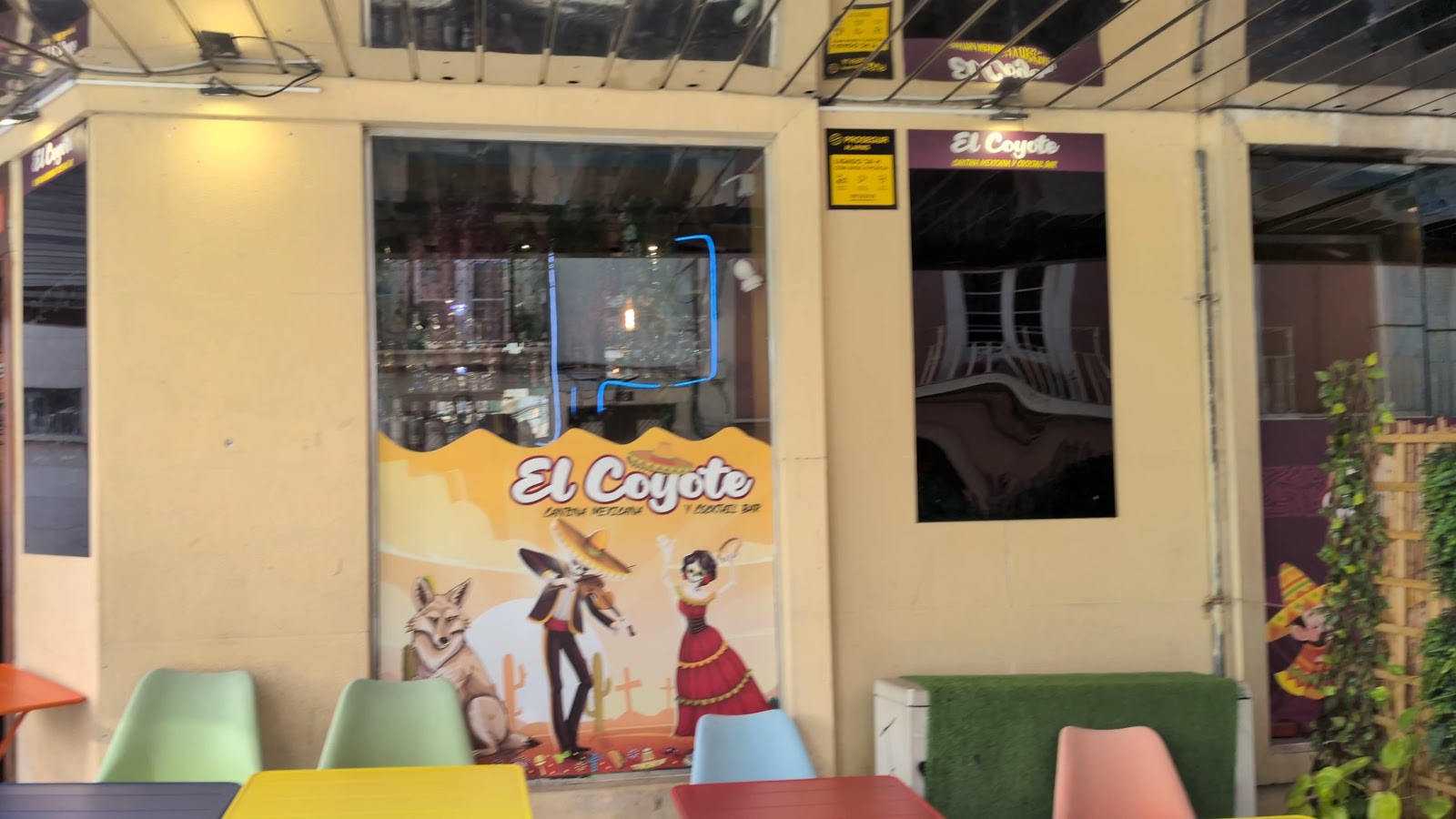 El Coyote - Cantina Mexicana Y Cocktail Bar: the place