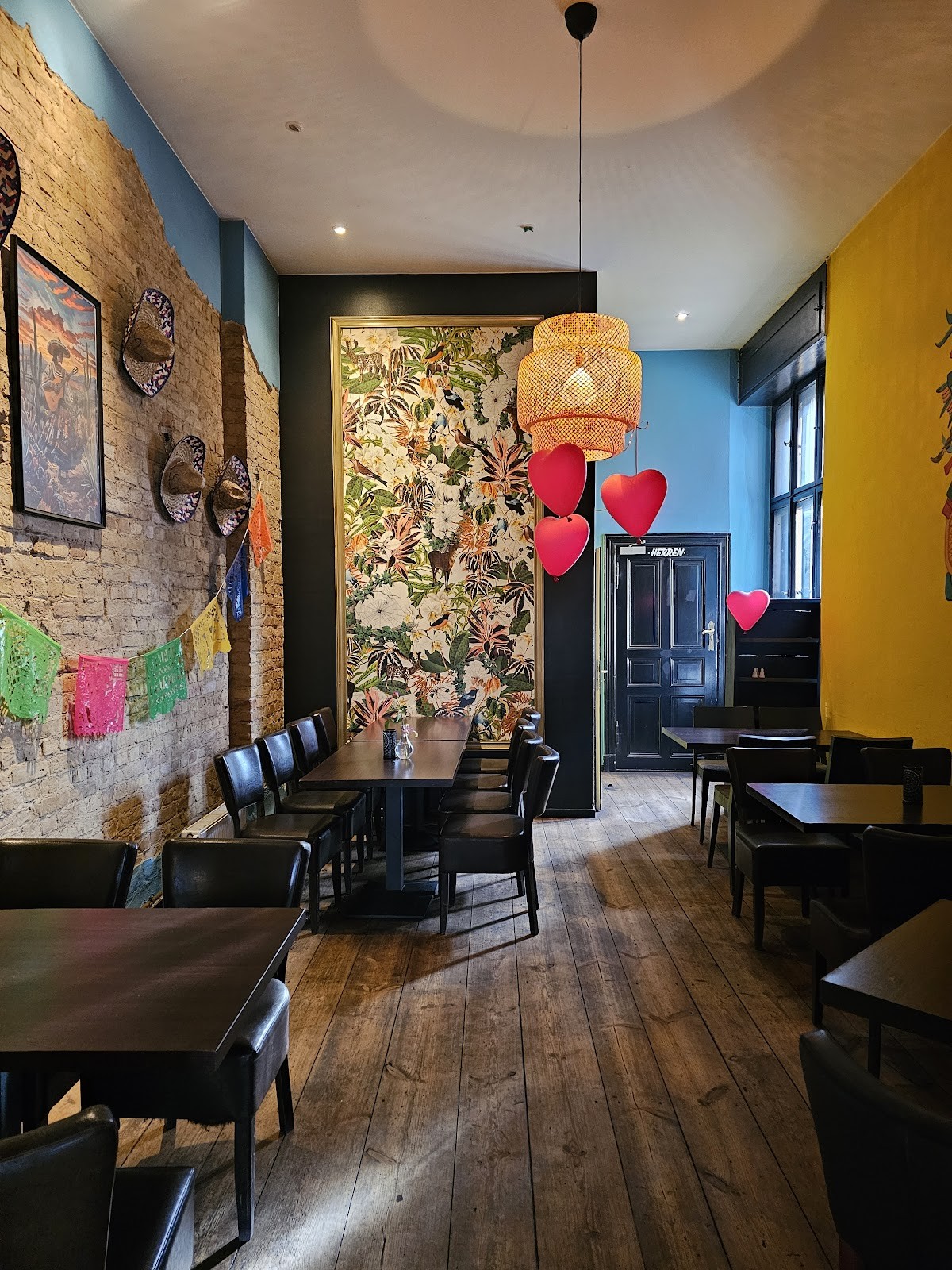El Zarape | Mexican Food & Cocktail bar: the place
