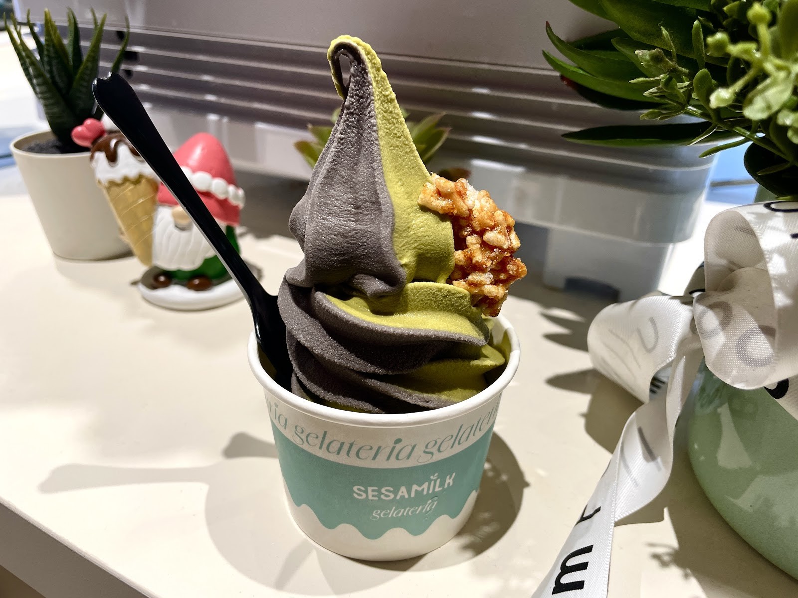 Sesamilk Gelateria: food & drinks