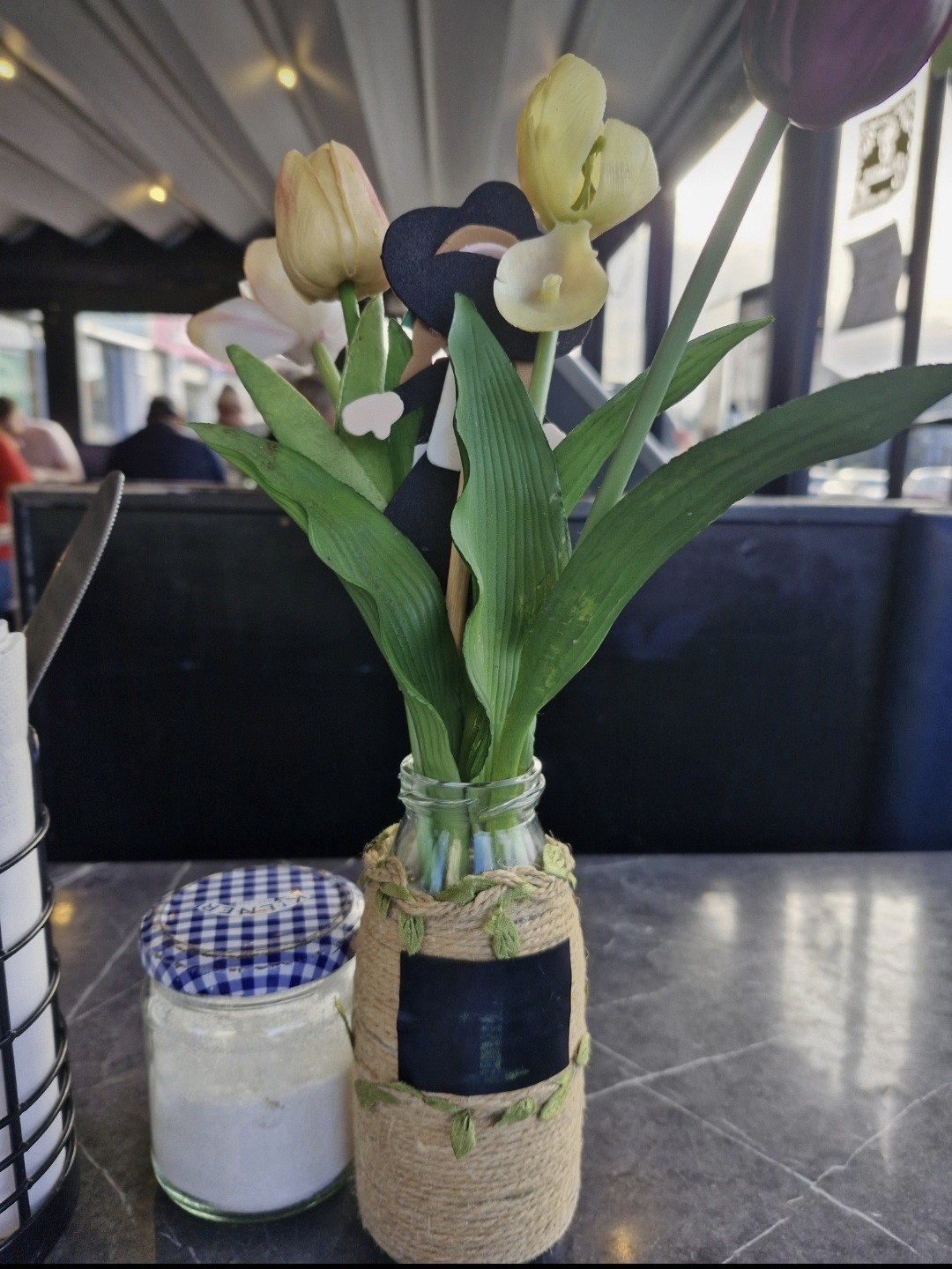 The Rialto Bridge Cafe: the place