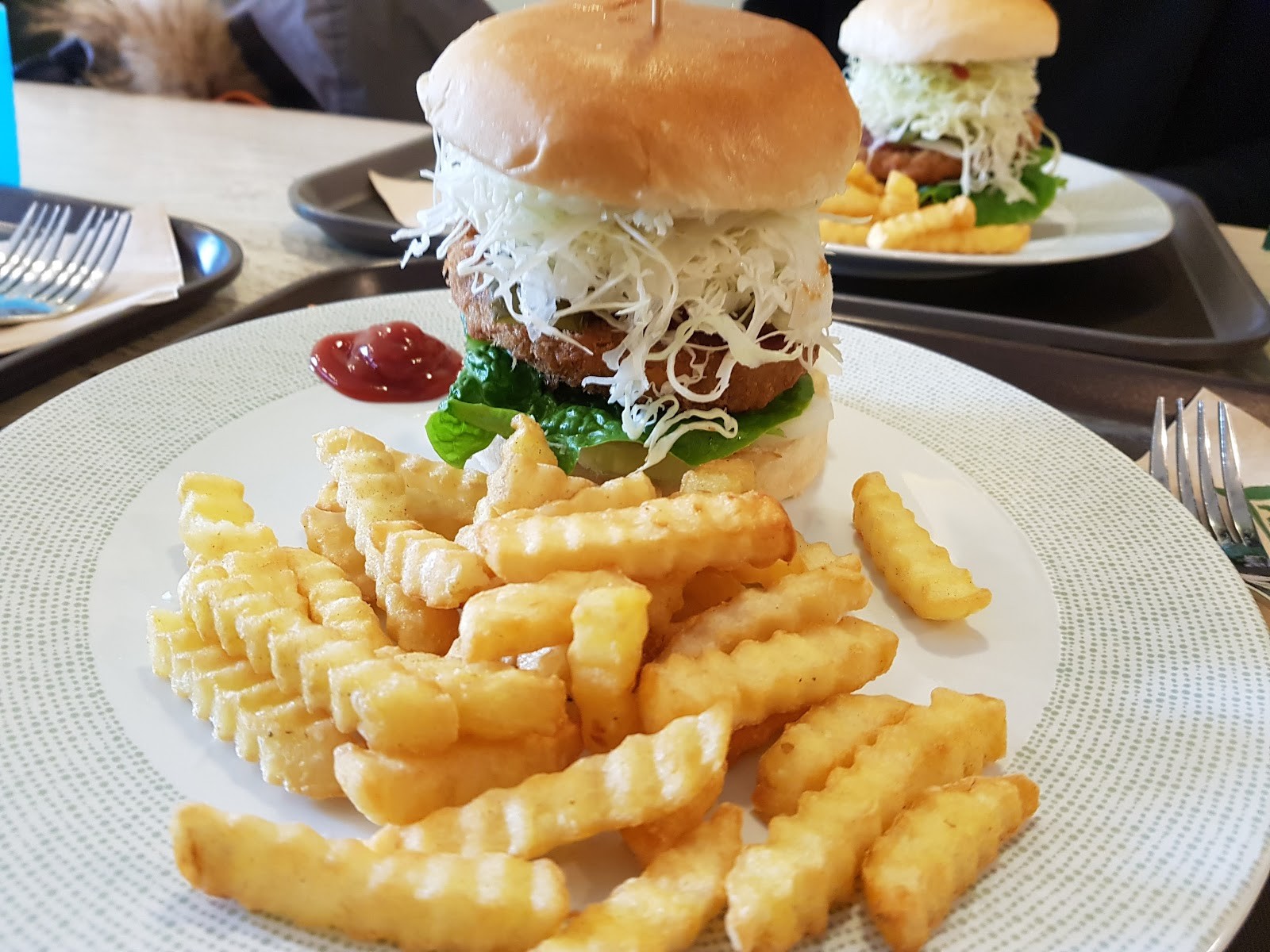 Loving Hut Cafe: food & drinks