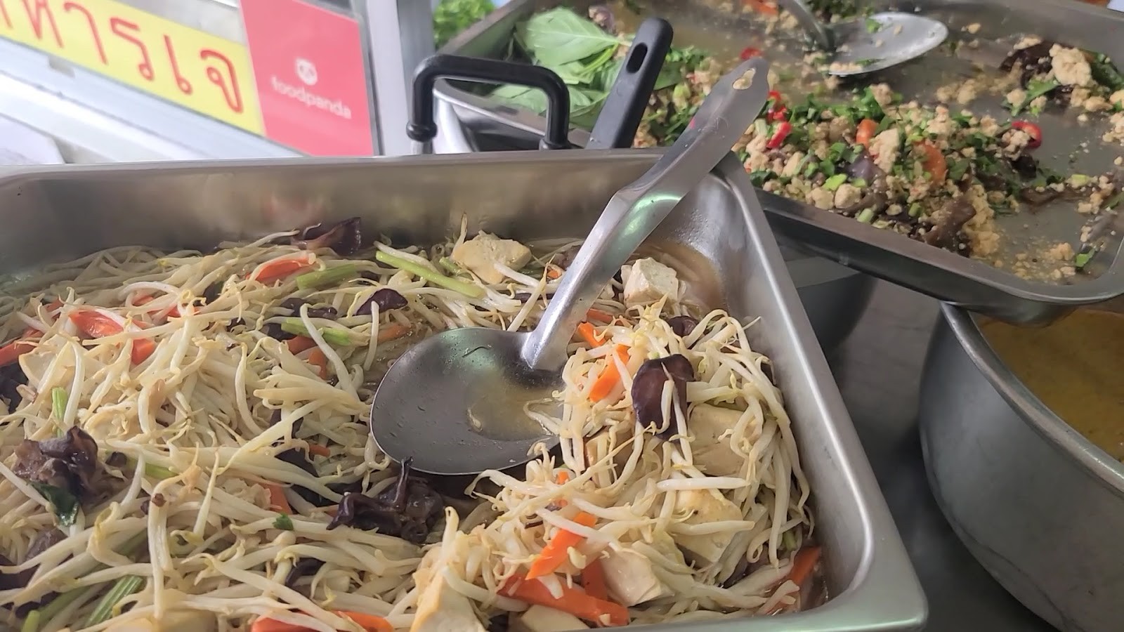 Arawy Vegetarian Food: food & drinks